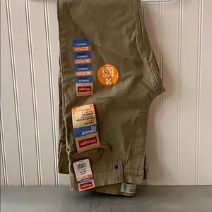 Wrangler straight fit 29x30 khaki